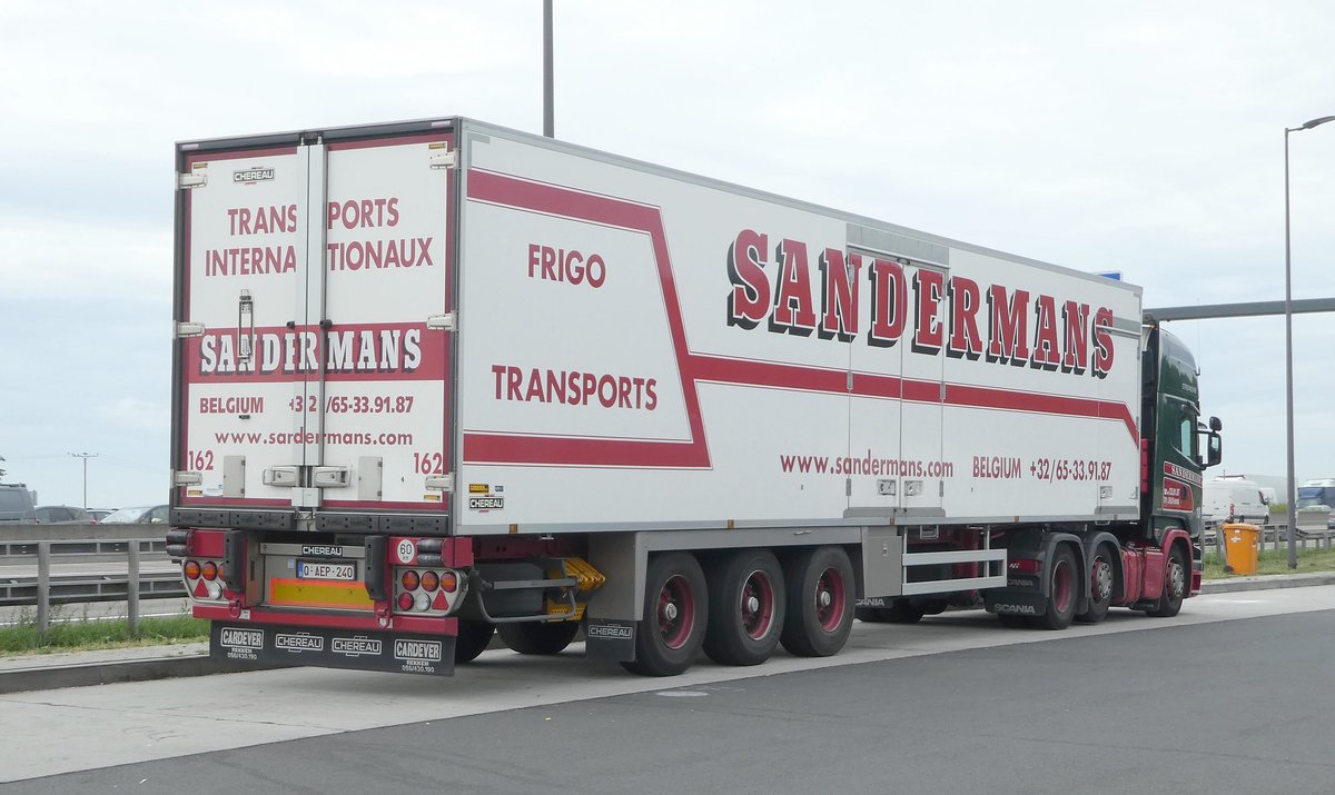 =Scania R 450-Sattelzug der Spedition Sandermans rastet an der A 3, 08-2019