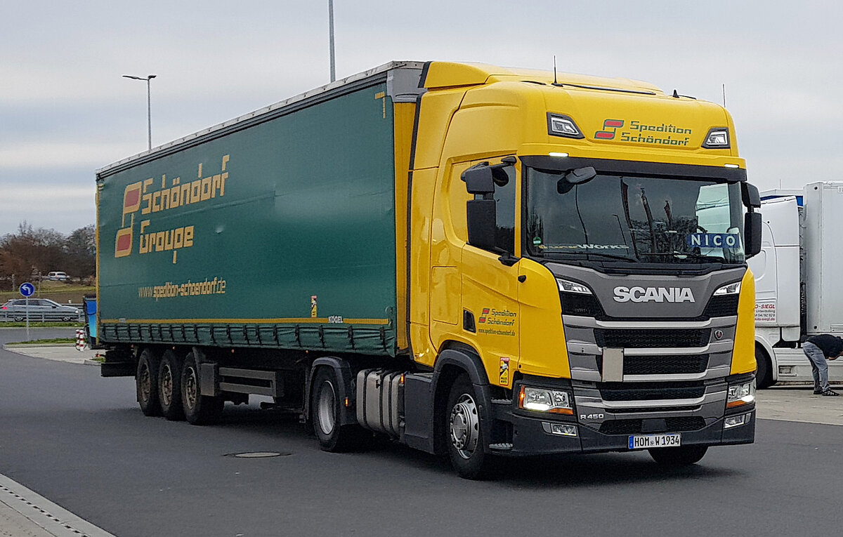 =Scania R 450 der Spedition SCHÖNDORF rollt Richtung A 7, 11-2021