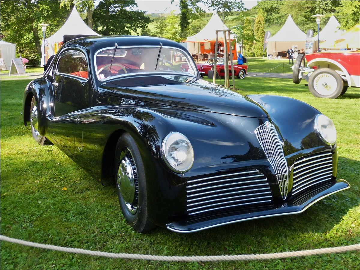  Schner Alfa Romeo 8C ausgestellt bei den Classic Days in Mondorf.  30.08.2014