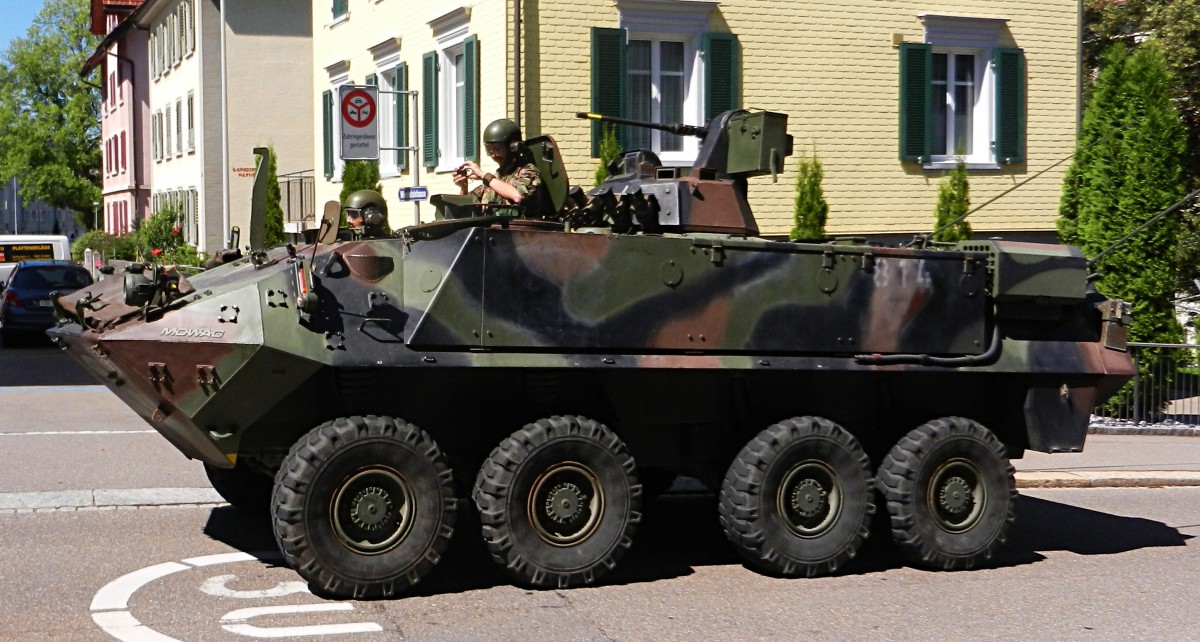 Schützenpanzer MOWAG Piranha N° 814. Aufgenommen am 23. Juli 2012 in St. Gallen, Schweiz