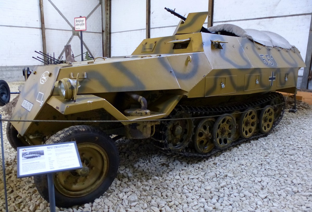 Schtzenpanzerwagen SDKfz 251 Ausfhrung D, bei der Wehrmacht im II.Weltkrieg eingesetzt, Schweizerisches Militrmuseum Full, Juni 2013