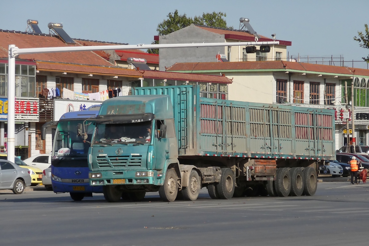 Shaanxi-LKW in Shouguang, 13.11.11