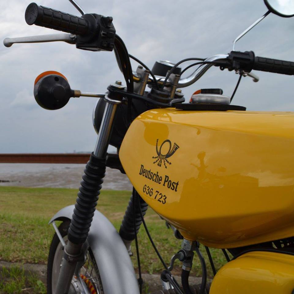 SIMSON S51 B2-4 Baujahr 1981 der DDR Deutsche Post (Fernmeldedienst)

Ölplattform Ditzum (Ostfriesland) August 2015
