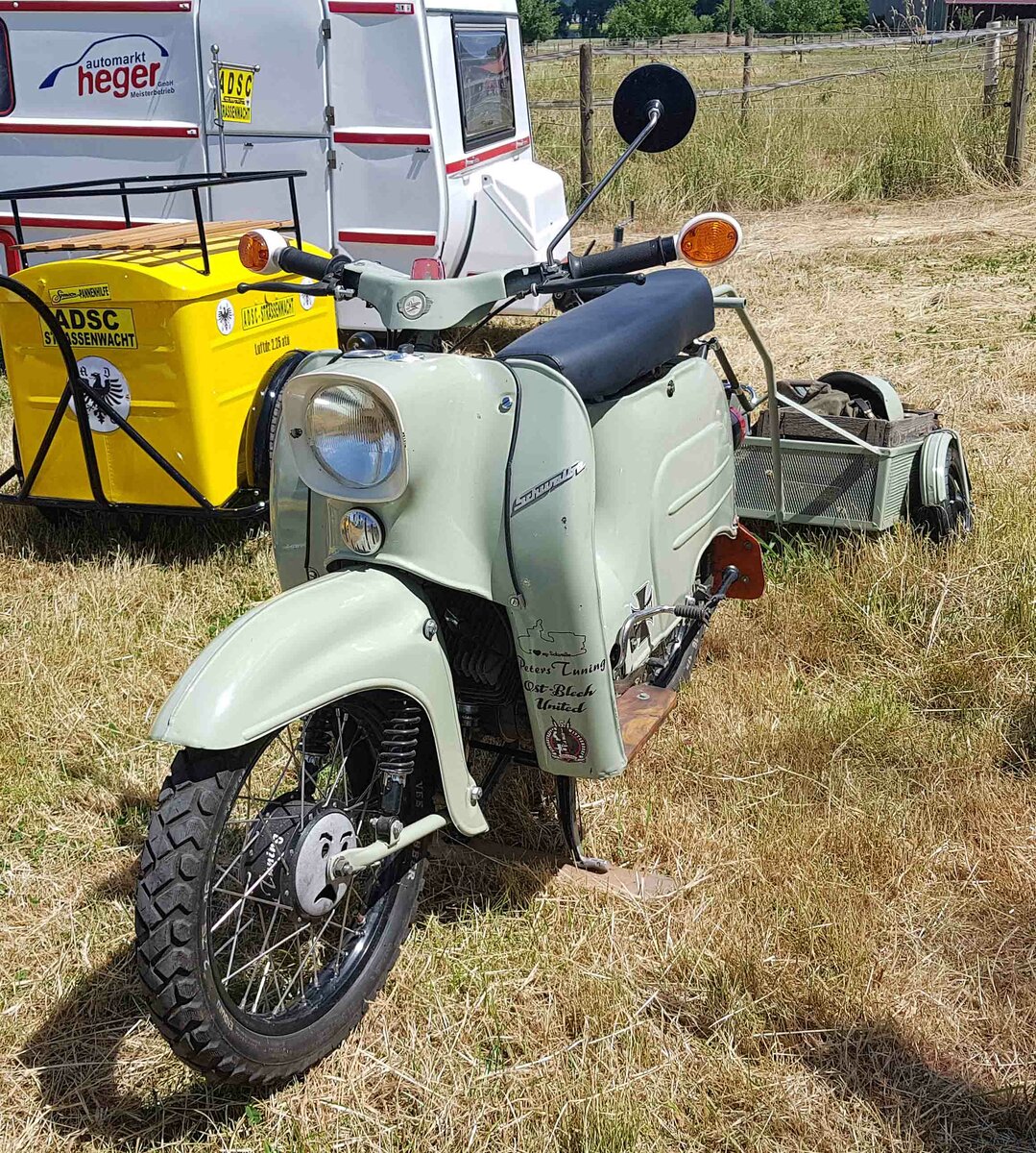 =Simson Schwalbe, gesehen beim Oldtimertreffen in Wisselsrod, 06-2022