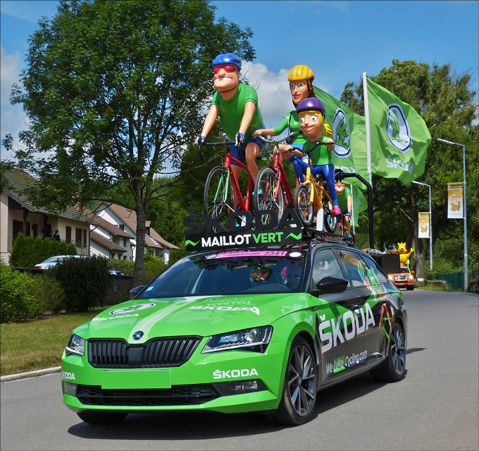Skoda Octavia als Werbefahrzeug in der Caravane du Tour auf den Straßen durch Luxemburg unterwegs.  03.07.2017