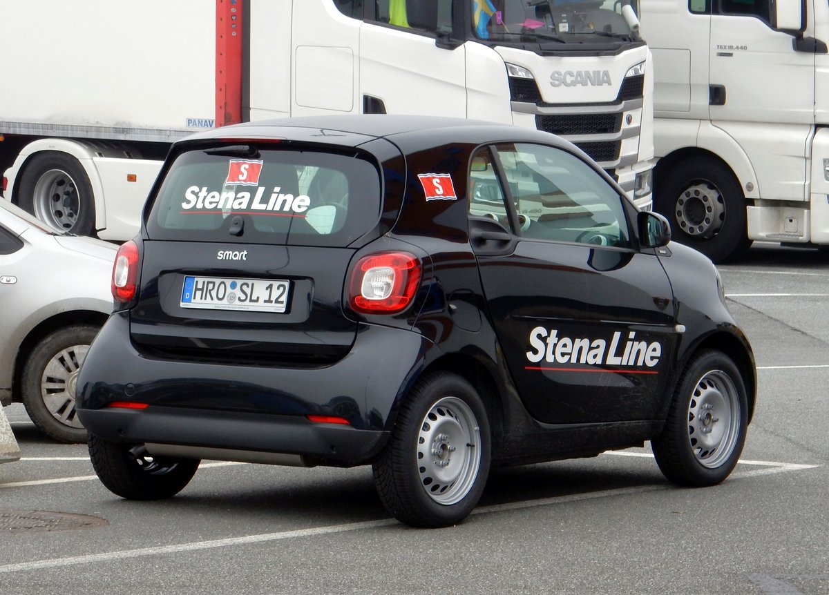 Smart Fortwo der Stena Line am 09.11.17 in Rostock