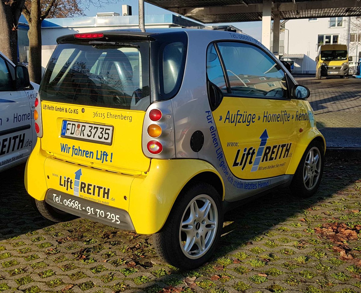 =Smart von LIFT-REITH steht im Dezember 2020 in Fulda