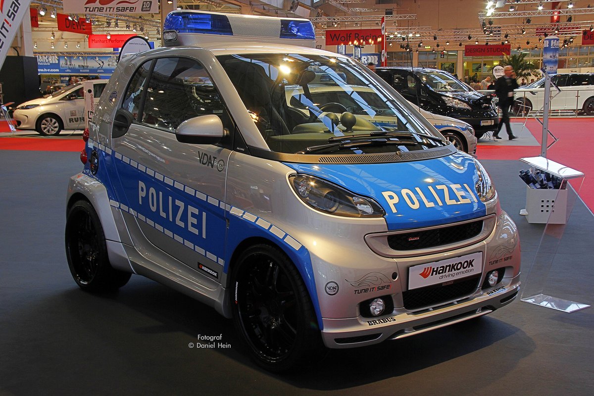 Smart Polizei auf der Essen Motor Show 2014.