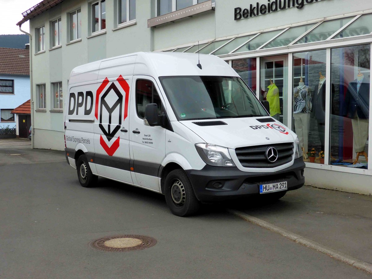 Sprinter von DPD unterwegs in 36115 Ehrenberg-Wüstensachsen im April 2015