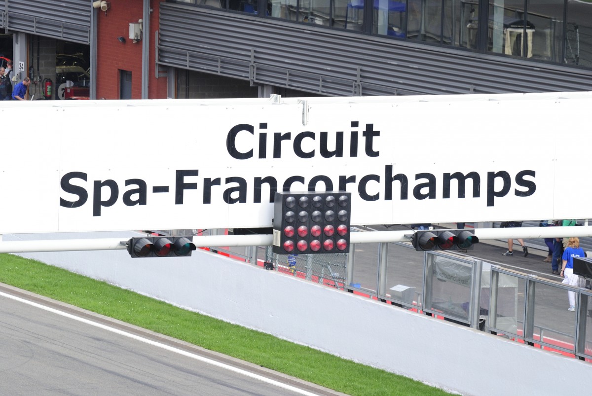 Startampel in Spa Francorchamps am Morgen des 20.Sep.2014 zum 6h Classic
