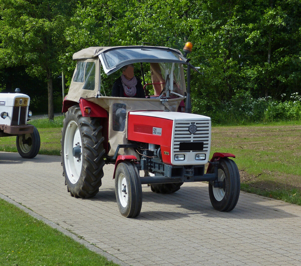 Steyr 50, kommt nach der Rundfahrt auf dem Gelände des Oltimertreffens in Wintger(L) an. 29.05.2022   