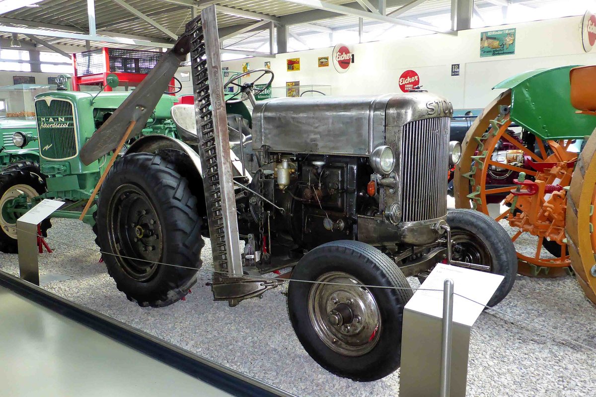 Stock E 20, gesehen im Traktorenmuseum Paderborn im April 2016