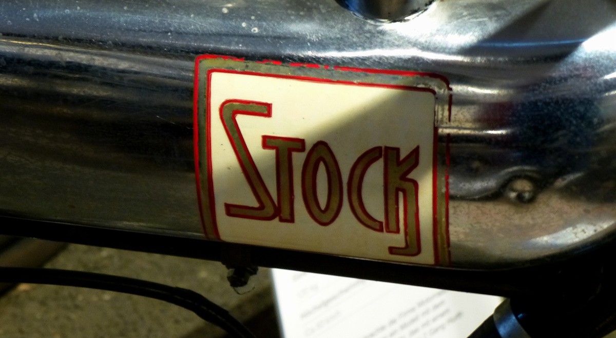 Stock-Motorrad AG Berlin, Tankaufschriftan einem Oldtimer-Leichtmotorrad  Stock R119 , die Firma bestand von 1924-34, Feb.2015