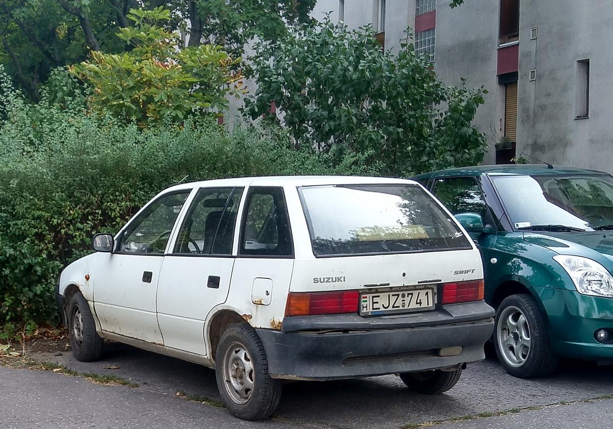 Suzuki Swift Mk2, leider ziemlich verrostet. Foto: Pécs (HU), August 2019