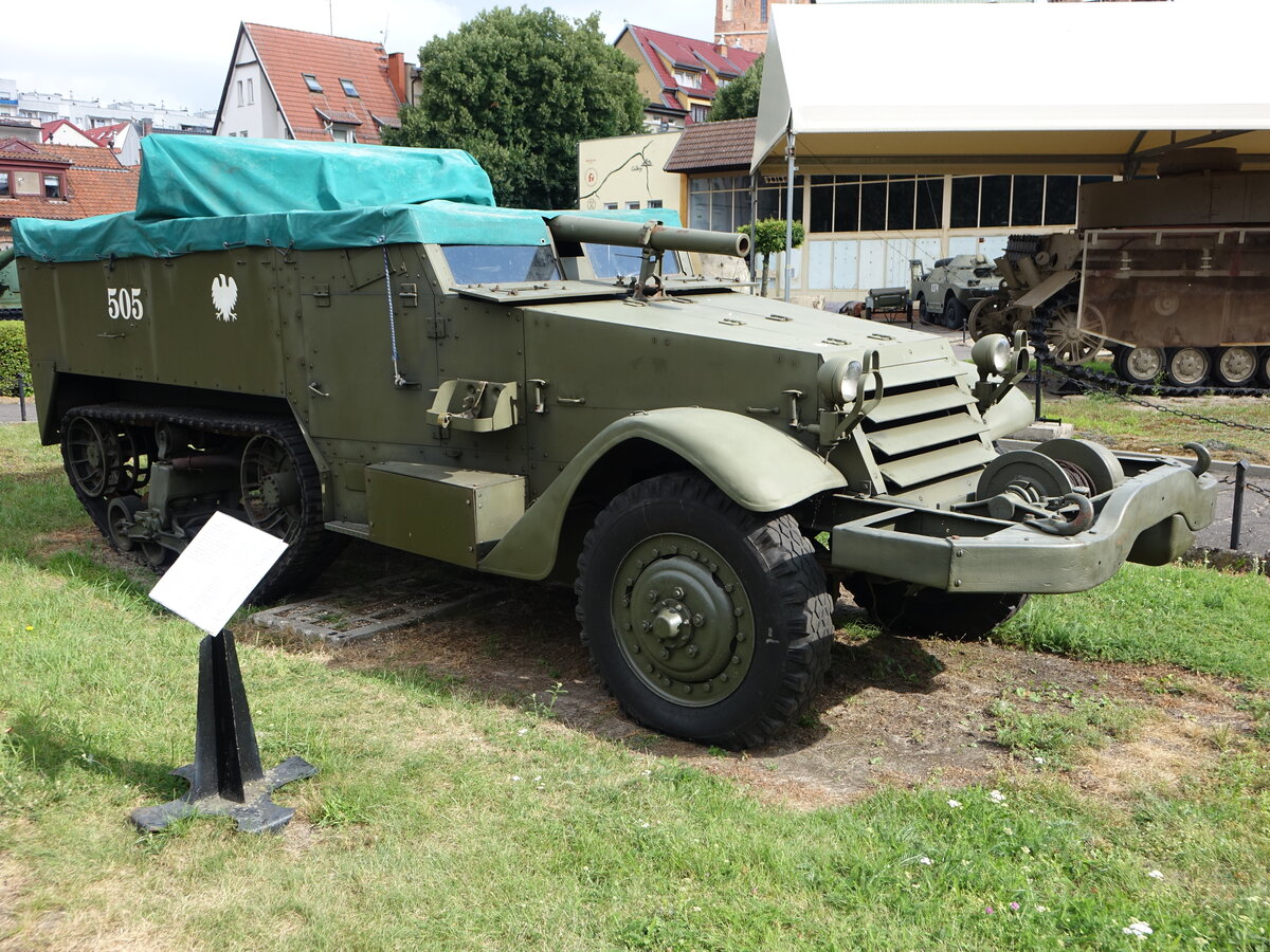 T-48 Selbstfahrgeschütz mit 57 mm Panzerabwehrkanone, 148 PS Motor, Museum Oreza Polskiego w Kołobrzegu Kolobrzeg / Kolberg (01.08.2021)