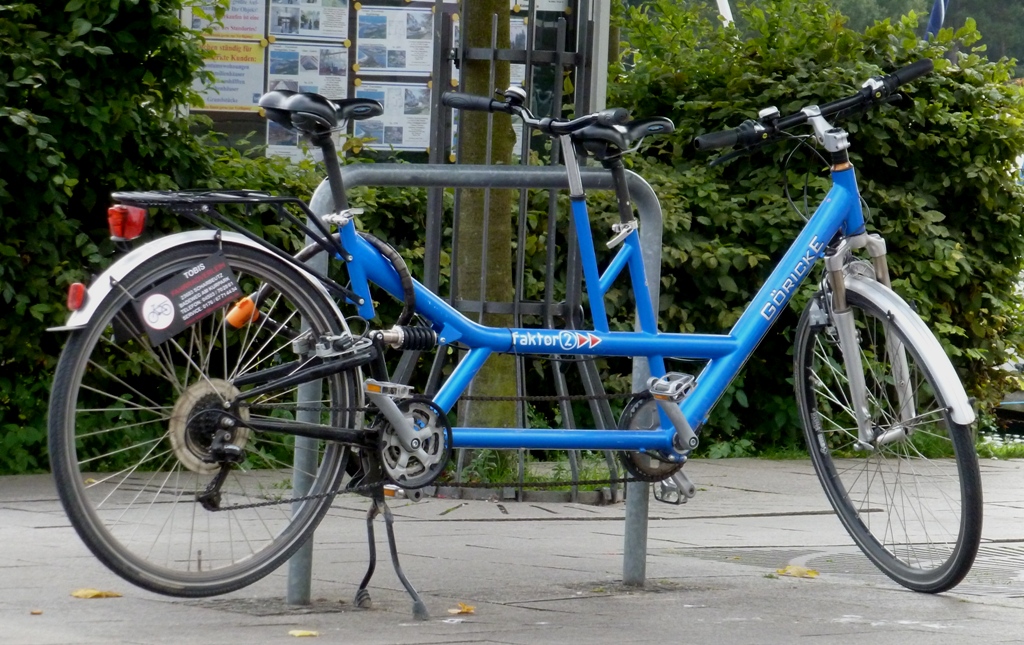Tandem Fahrrad GRICKE in blau mit Stodmpfer in Travemnde 09062012 