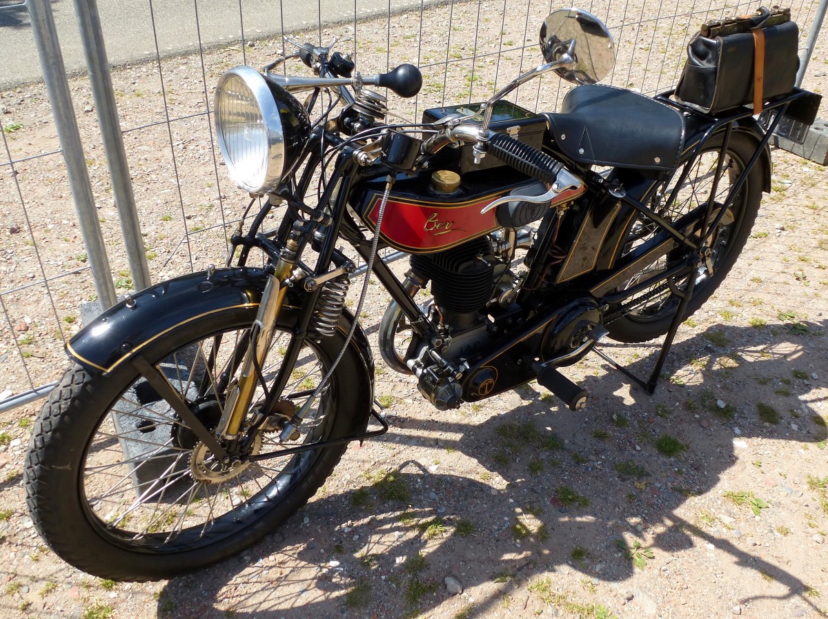 Terrot, Oldtimer-Motorrad aus Frankreich, gesehen beim Schleppertreffen Freiamt, Juni 2015