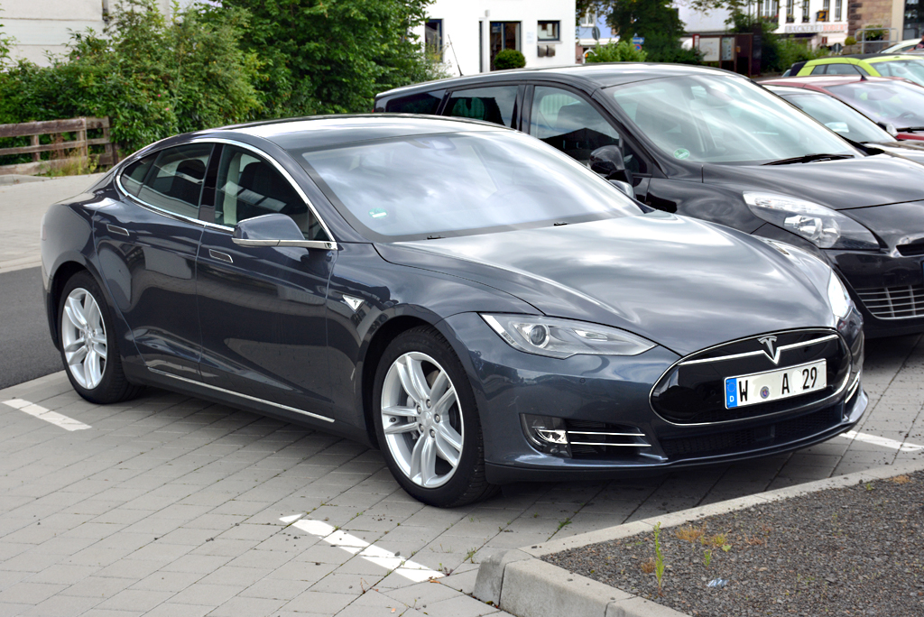 Tesla 70 D Model S in Bad Münstereifel - 27.07.2016