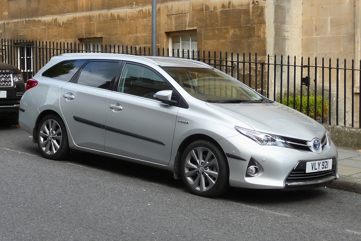 Toyota Auris Hybrid in Bath, 16.9.16