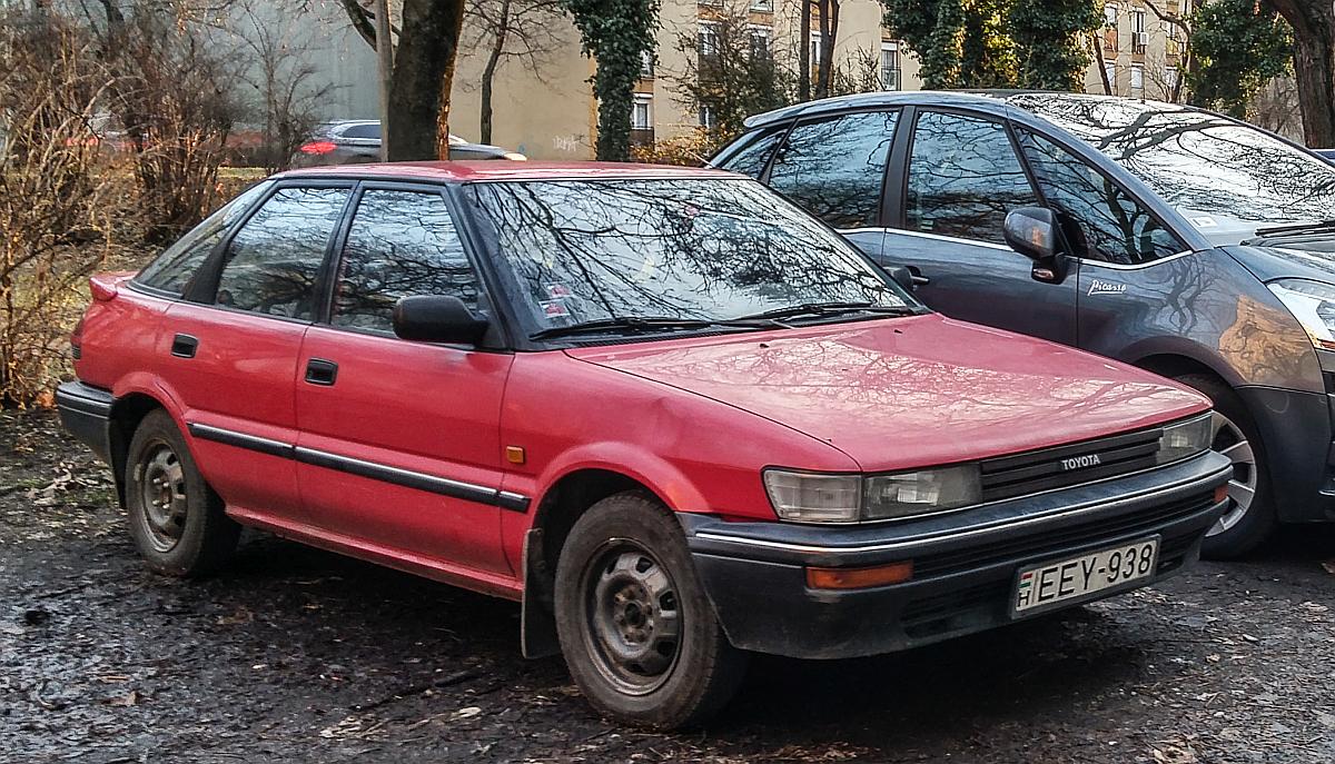 Toyota corolla e100 liftback