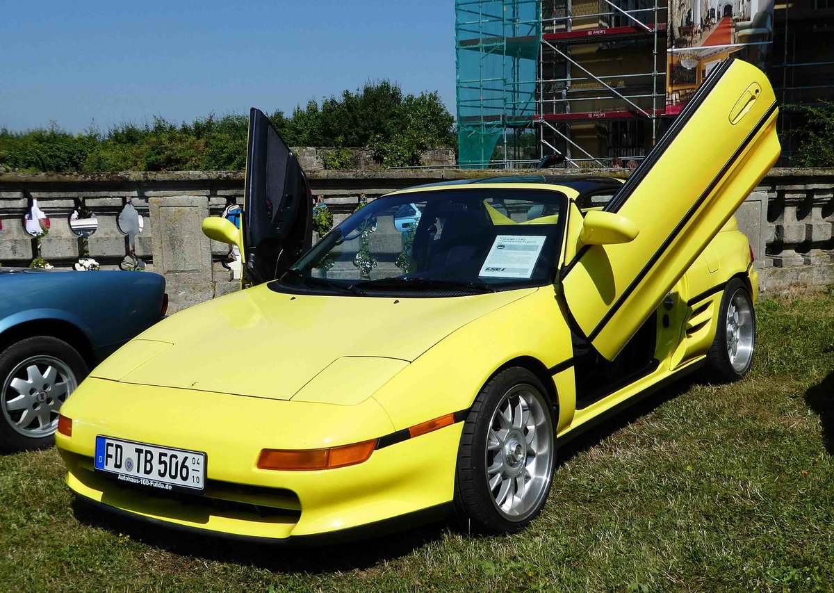 =Toyota MR 2, Bj. 1991, 131 PS, ausgestellt bei Blech & Barock im Juli 2018 auf dem Gelände von Schloß Fasanerie bei Eichenzell