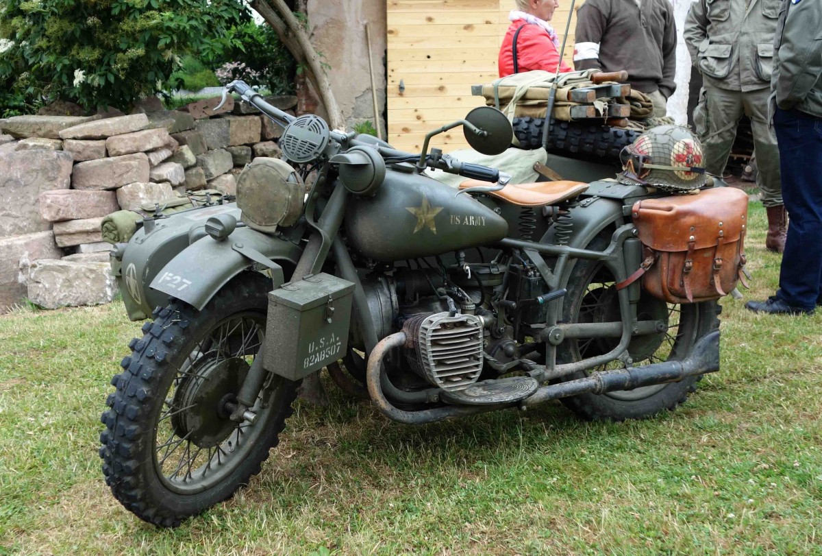 unbekanntes Motorrad, ausgestellt anl. der Jubiläumsfeier  850 Jahre Wiesen  in Hofbieber-Wiesen im Juni 2015
