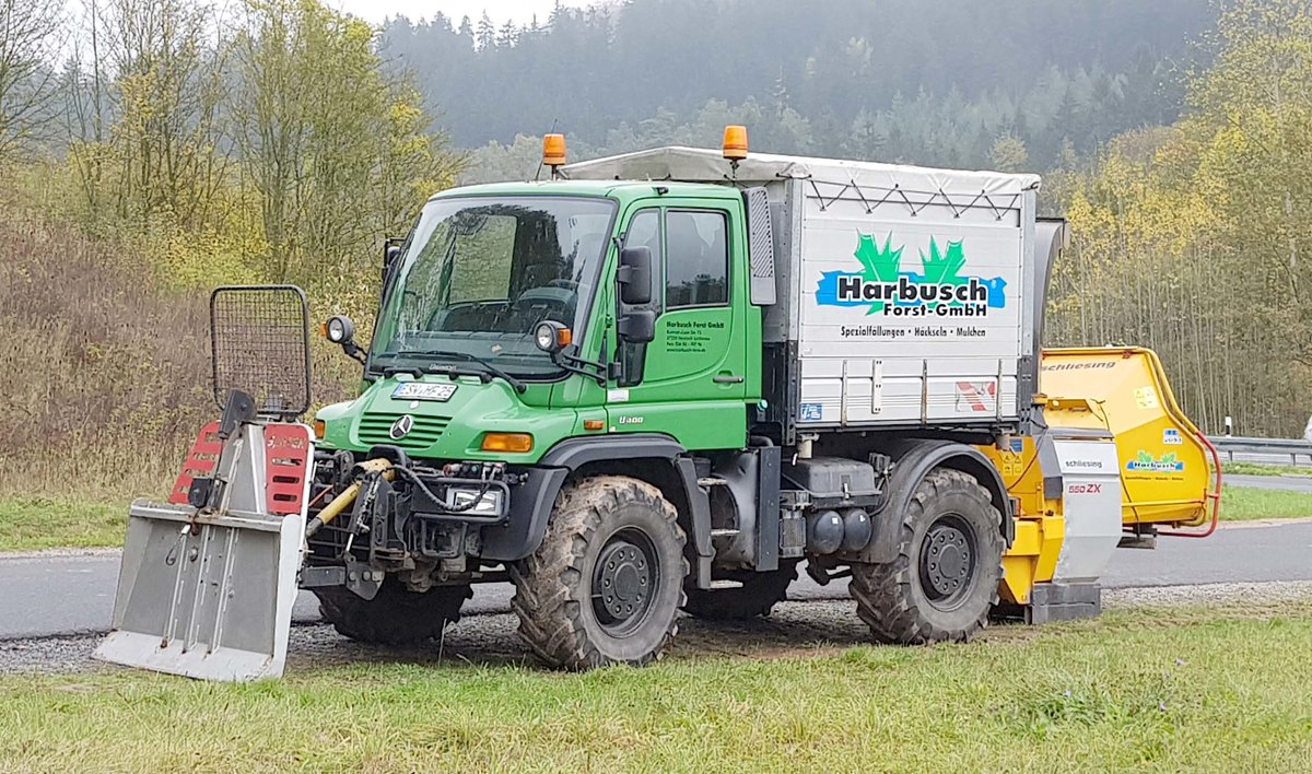 =Unimog U 400 von HARBUSCH-Forst steht im Oktober 2019 in Petersberg-Marbach