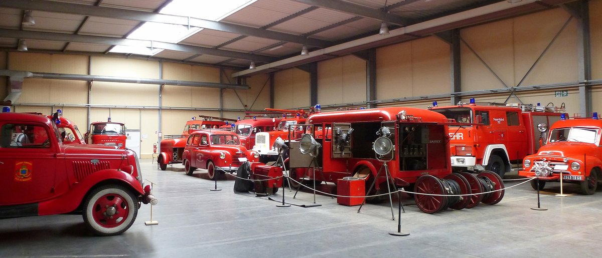 Vieux-Ferrette, Blick in eine der Ausstellungshallen des Feuerwehrmuseums, Mai 2016