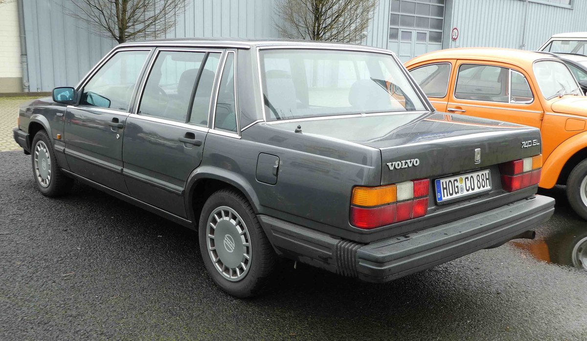 =Volvo 740 GL, gesehen bei der Technorama Kassel im März 2019