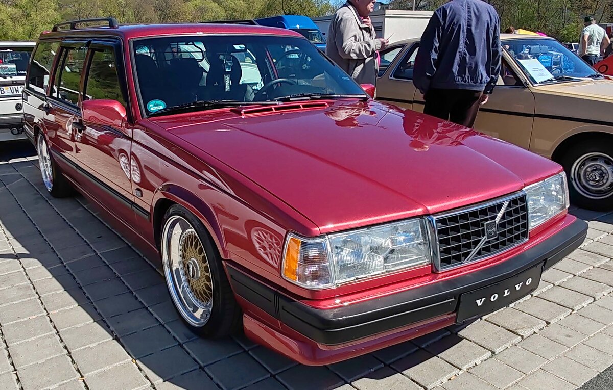=Volvo 900er Serie, gesehen auf dem Ausstellungsgel�nde der Oldtimerveranstaltung in Frankenberg/Eder im Mai 2026.