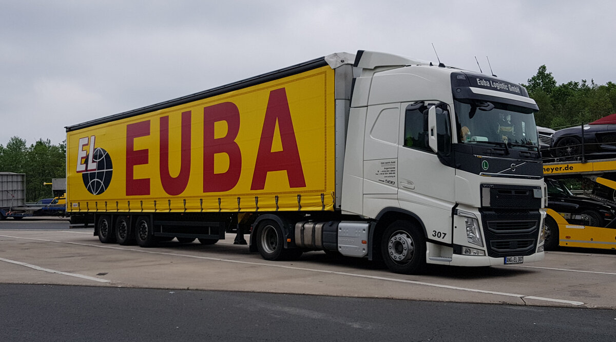=Volvo-Sattelzug von EUBA-Logistik rastet an der A 7 im Juli 2021