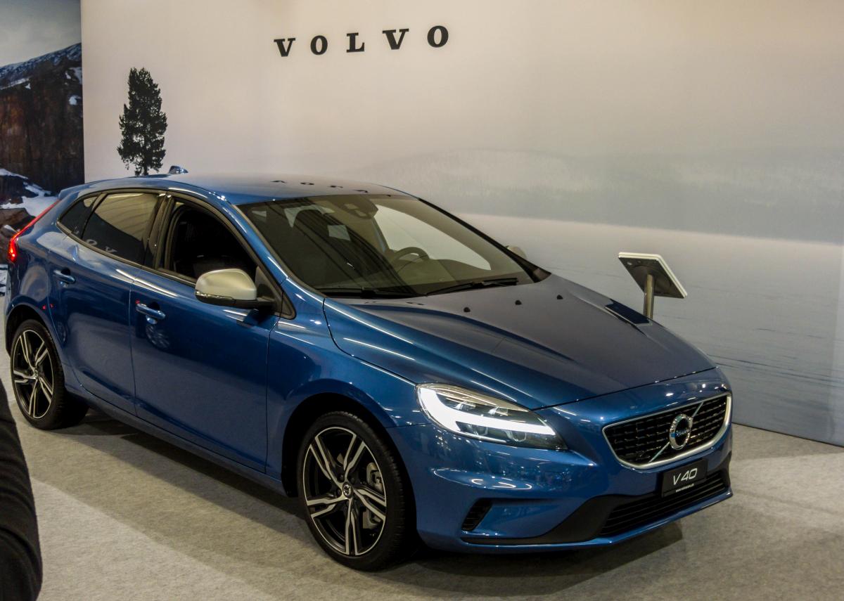 Volvo V40 hat eine Facelift für 2016 bekommen. Foto Auto