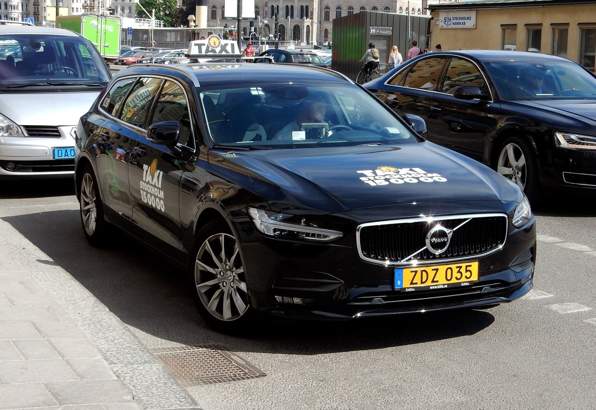 Volvo V90 als Taxi in Stockholm am 21.05.18