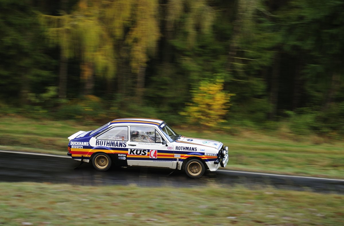 Vorwagen C 4, Thomas & Timo Schulz, Timo auf Ford Escort MK2 BDA 1976, bei der  Youngtimer  39. ADAC Rallye Köln Ahrweiler 12.11.2016, Morgens -2° auf teils noch glaten Asphalt