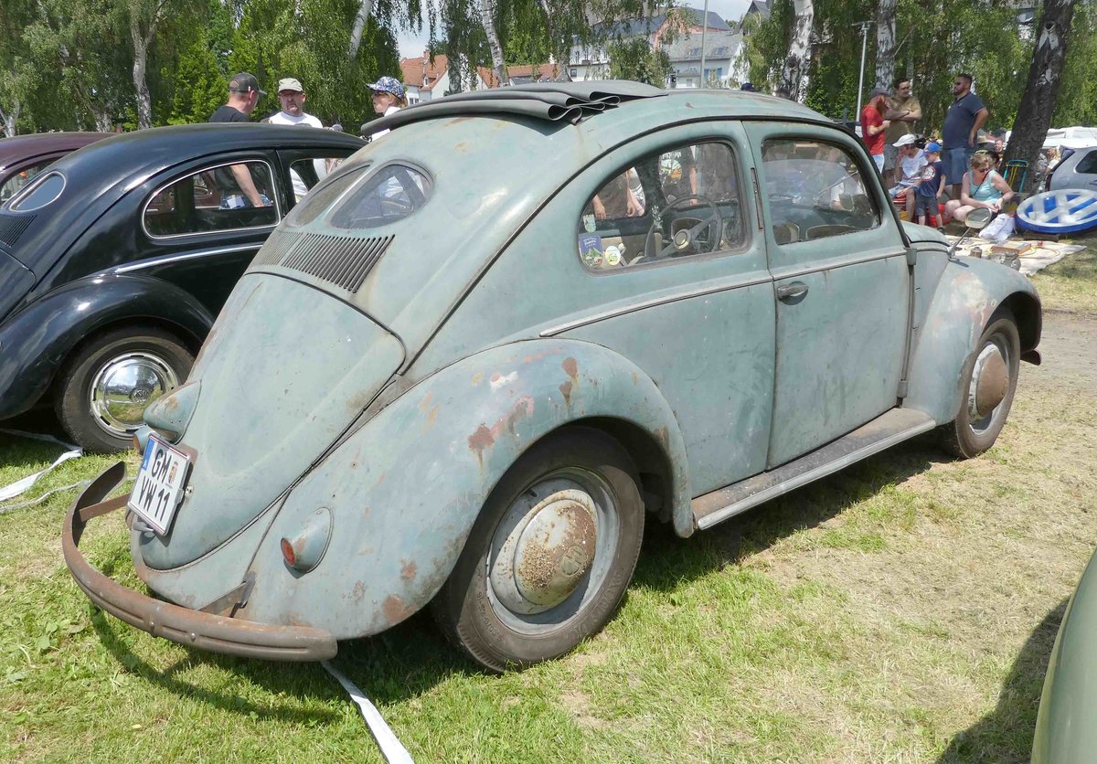 =VW Brezel-Käfer, präsentiert auf dem Ausstellungsgelände in Bad Camberg anl. LOTTERMANN-Bullitreffen im Juni 2019