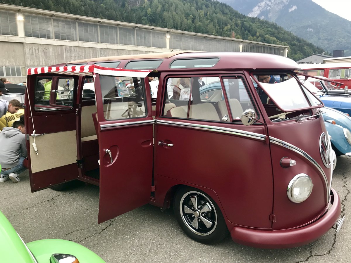 VW Bulli T1 beim 70 Jahre VW Volksfest am 25.8.18 in Interlaken.