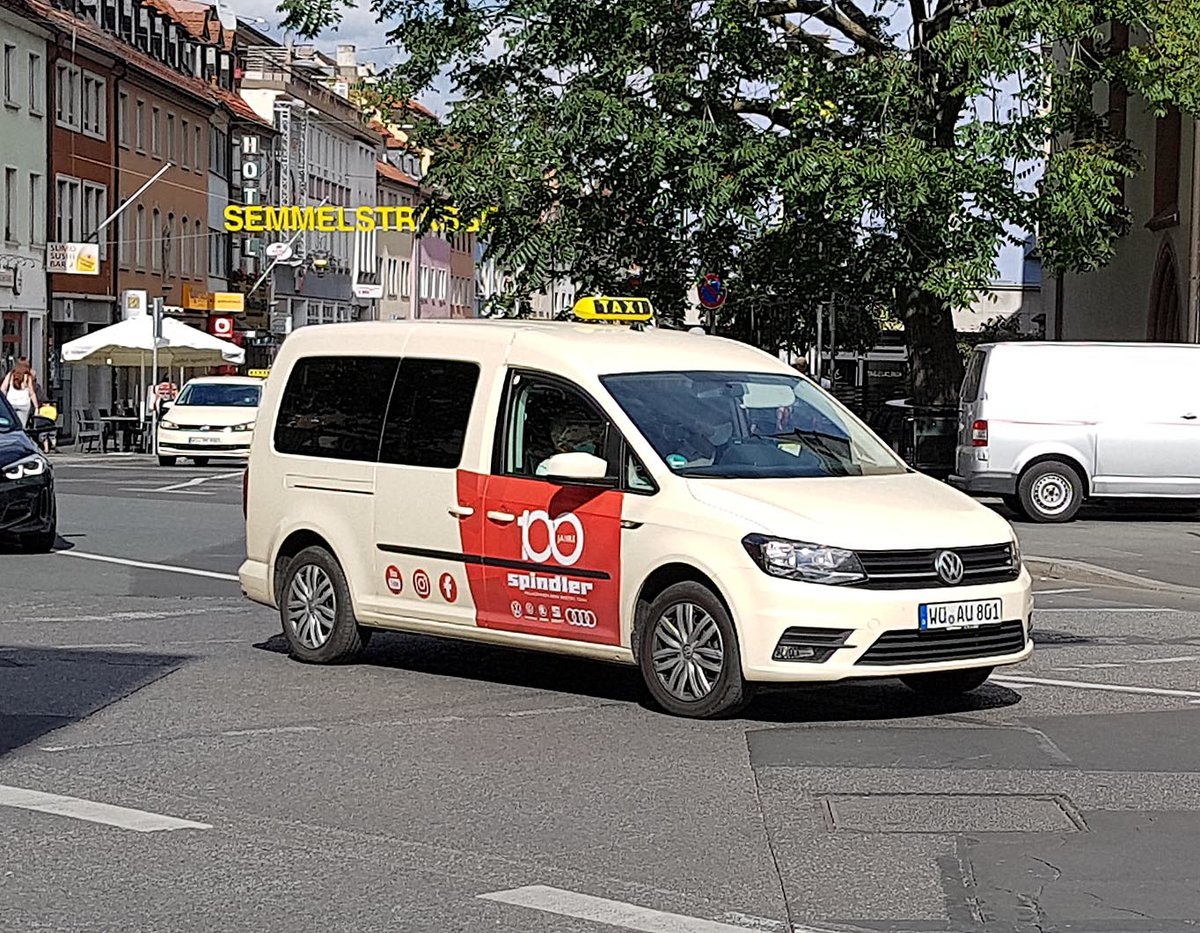 =VW Caddy als Taxi unterwegs in Würzburg, 08-2020