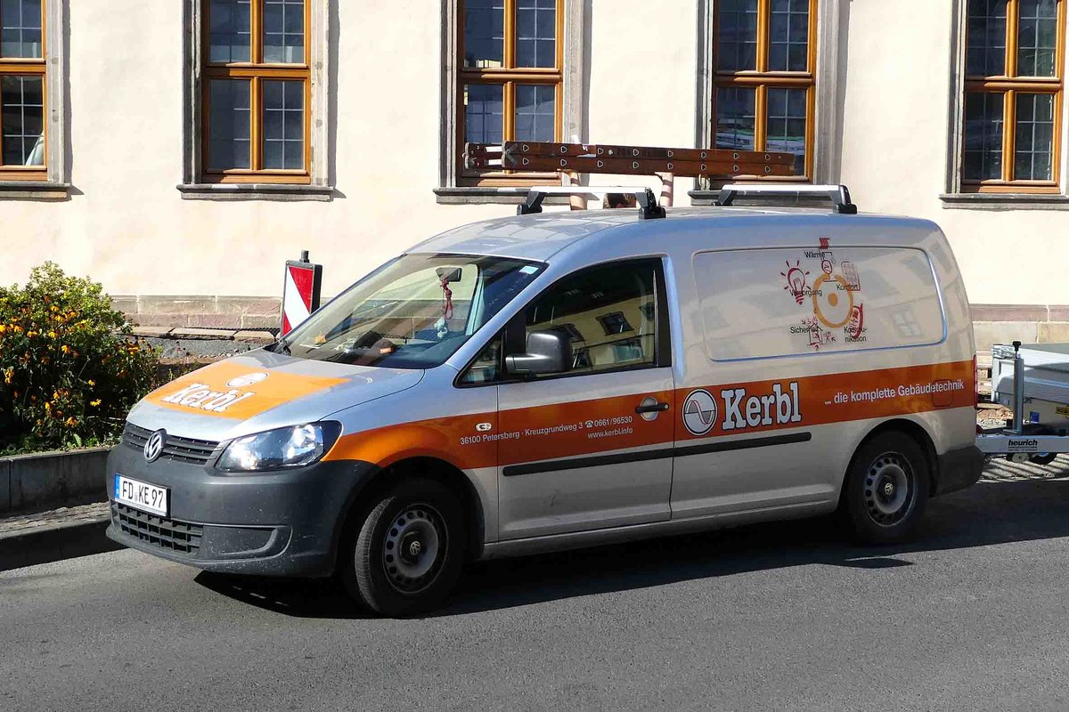 =VW Caddy der Firma  Kerbl  steht im September 2016 in Fulda
