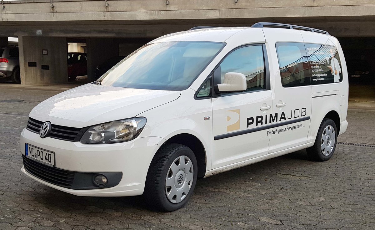 =VW Caddy von PRIMA JOB steht im Dezember 2019 in Fulda