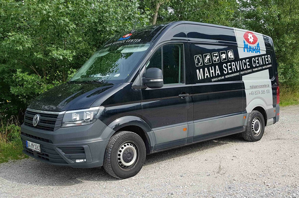 =VW Crafter von MAHA Service Center, gesehen in Piding im Juli 2022 