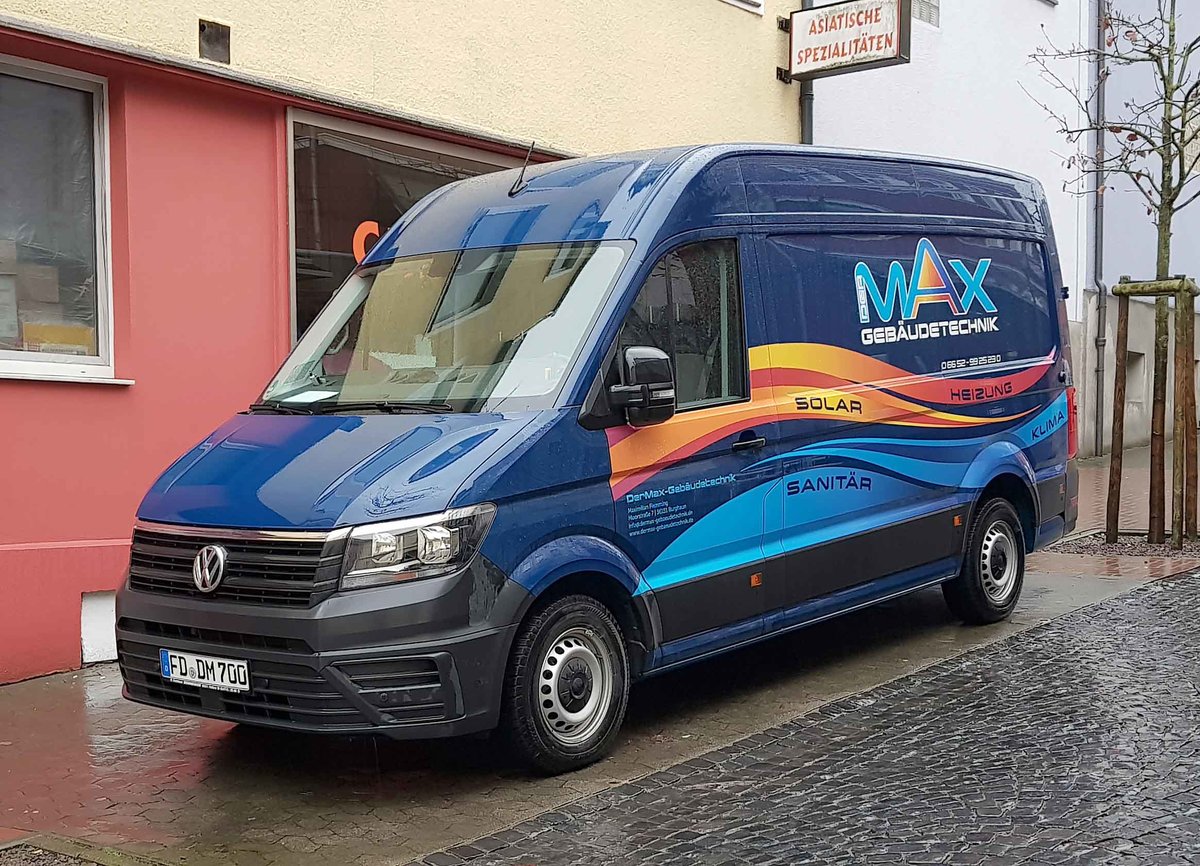 =VW Crafter von  MAX-Gebäudetechnik  steht im Januar 2021 in Hünfeld