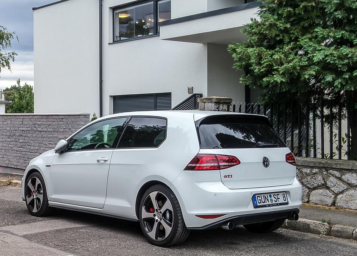 VW Golf VII GTI, augenommen in September, 2019 (Pécs, Ungarn).