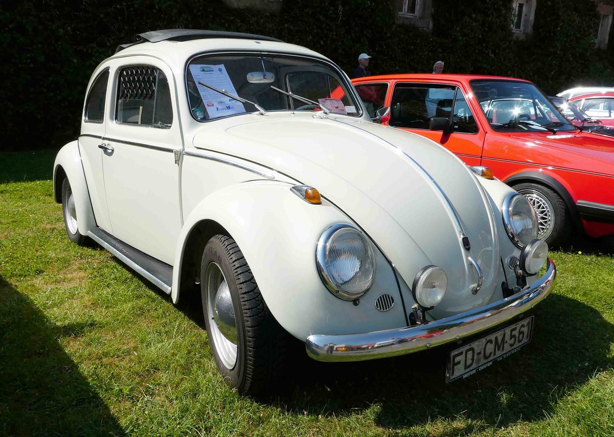 =VW Käfer 1200, Bj. 1953, 24,5 PS, gesehen bei Blech & Barock im Juli 2018 auf dem Gelände von Schloß Fasanerie bei Eichenzell
