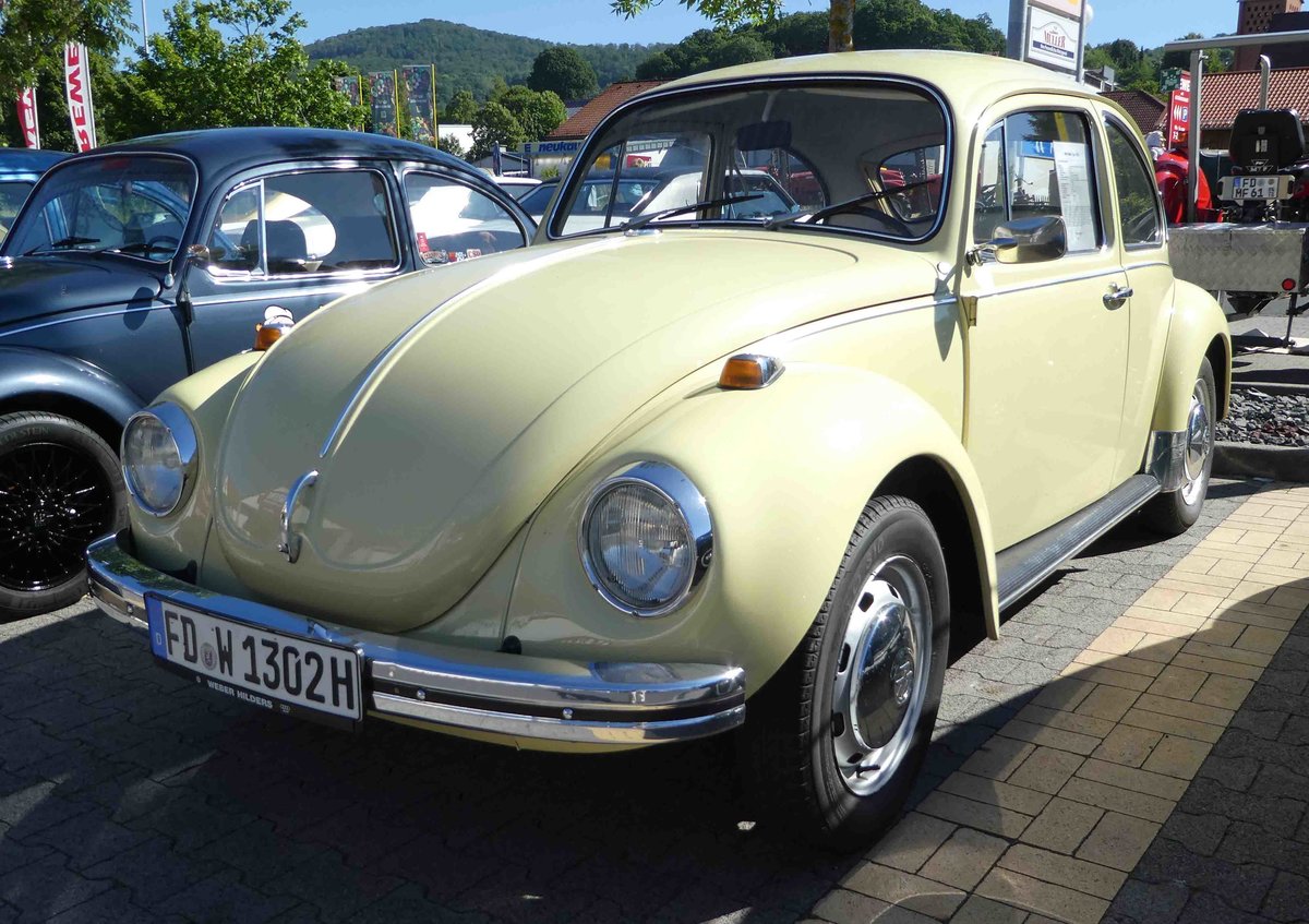 =VW Käfer 1302, gesehen bei der Oldtimerveranstaltung der  Alten Zylinder  in Hilders, Juni 2019