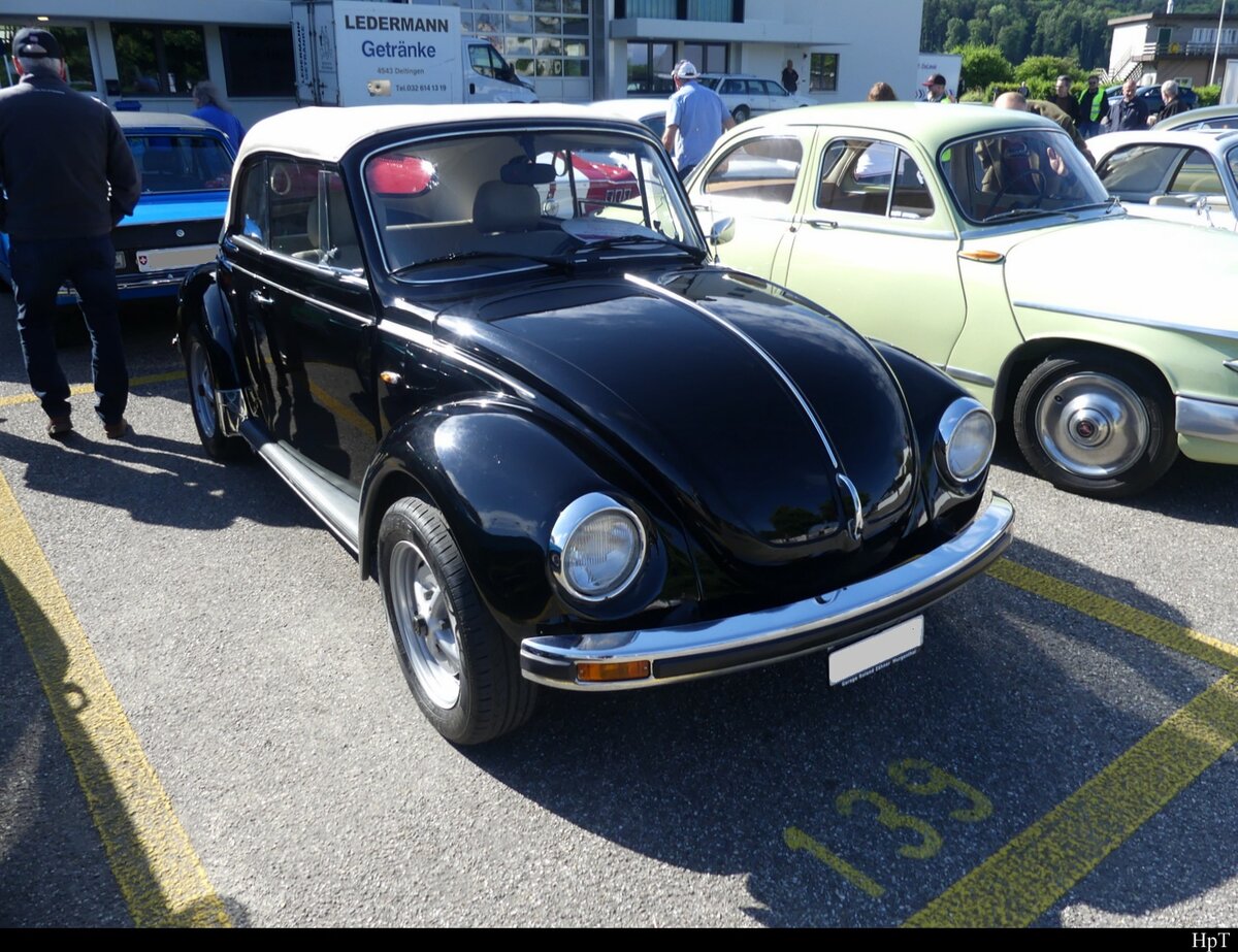 VW Käfer an der Oldtimer Ausstellung auf dem Flughafen Bleienbach am 29.05.2022