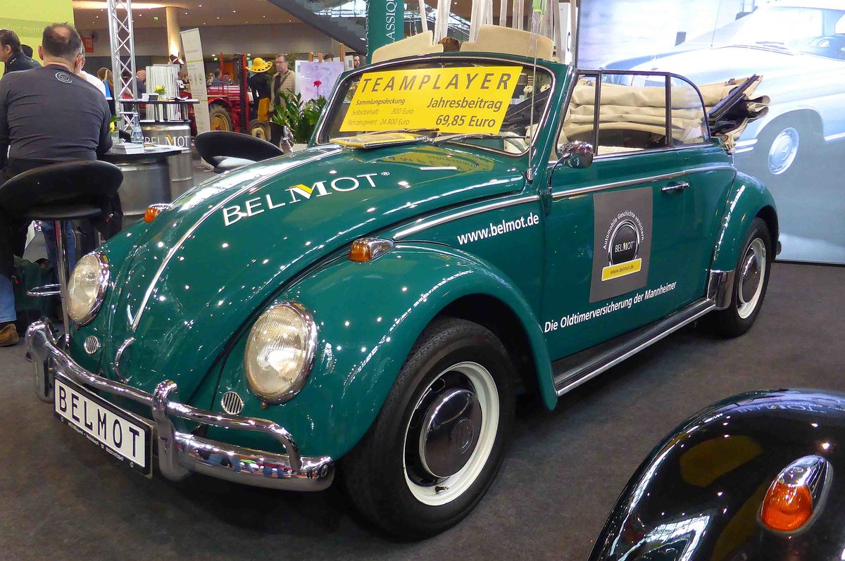 =VW Käfer Cabrio, gesehen bei den Retro Classics in Stuttgart, 03-2019