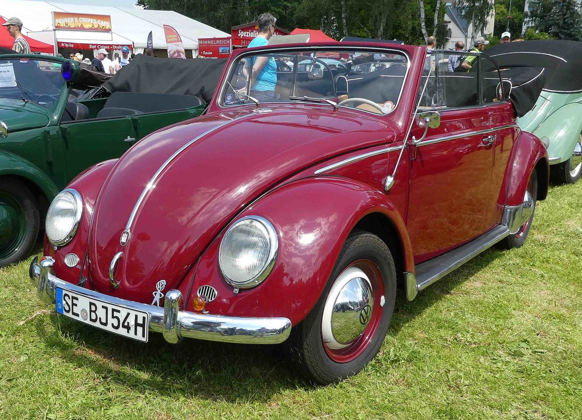 =VW Käfer Cabrio präsentiert auf dem Ausstellungsgelände in Bad Camberg anl. LOTTERMANN-Bullitreffen im Juni 2019