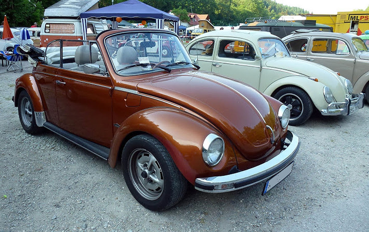 VW Käfer Cabrio war zusehn beim Käfertreffen in Wörth. Foto 06.06.15