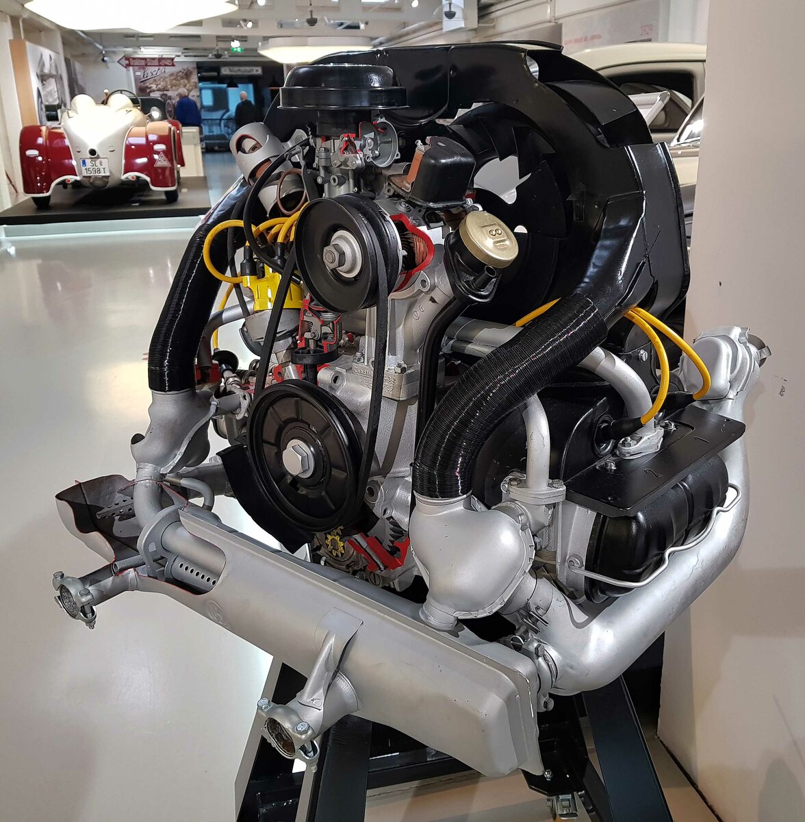 =VW Käfer-Motor, ausgestellt im Museum  fahr(T)raum - Ferdinand Porsche  in Mattsee/Österreich im Juni 2022