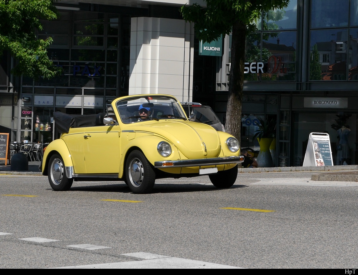 VW Käfer unterwegs in Locarno am 31.07.2020